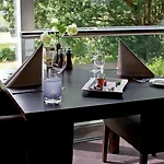 Fletcher Wellness-hotel Stadspark 4*