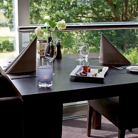 Fletcher Wellness-hotel Stadspark 4*