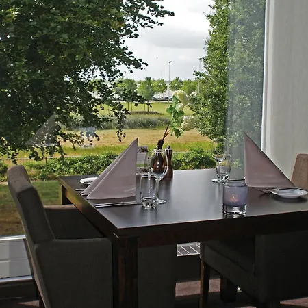 Fletcher Wellness-hotel Stadspark 4*