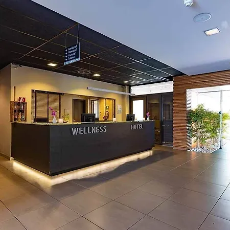 Fletcher Wellness-hotel Stadspark 4*