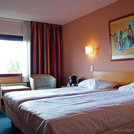 Fletcher Wellness-hotel Stadspark 4*