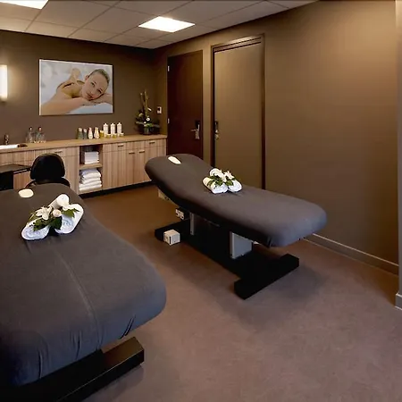 Fletcher Wellness-hotel Stadspark 4*