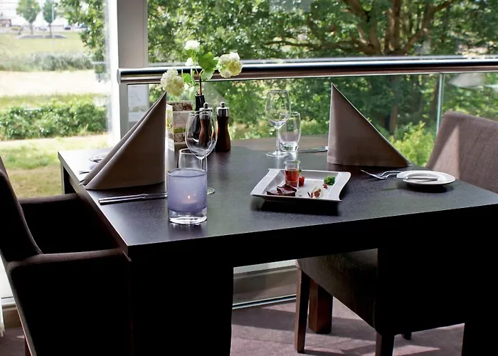 Fletcher Wellness-hotel Stadspark 4*