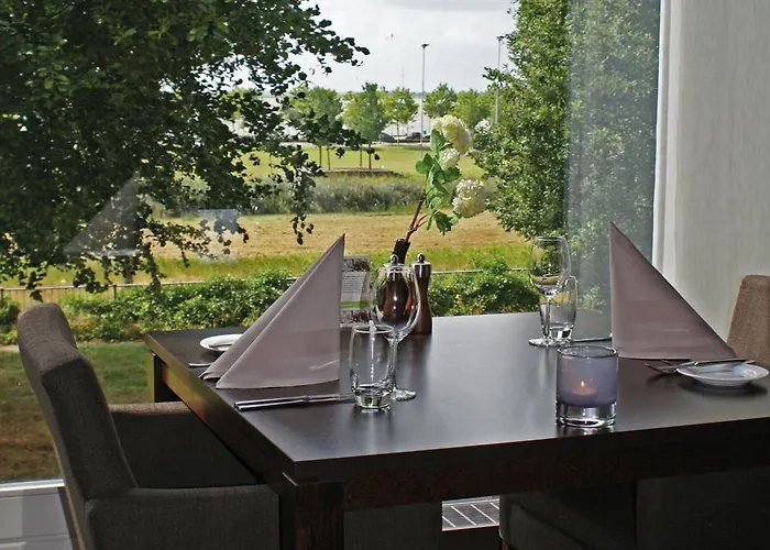 Fletcher Wellness-hotel Stadspark 4*