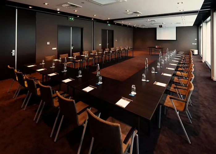 Fletcher Wellness-hotel Stadspark 4*